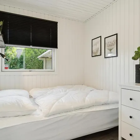 Stunning In With Wifi Casa vacanze Bogense